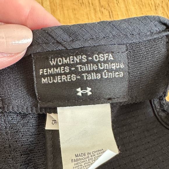 Under Armour Women’s Hat - Black - Adjustable - Picture 8 of 9